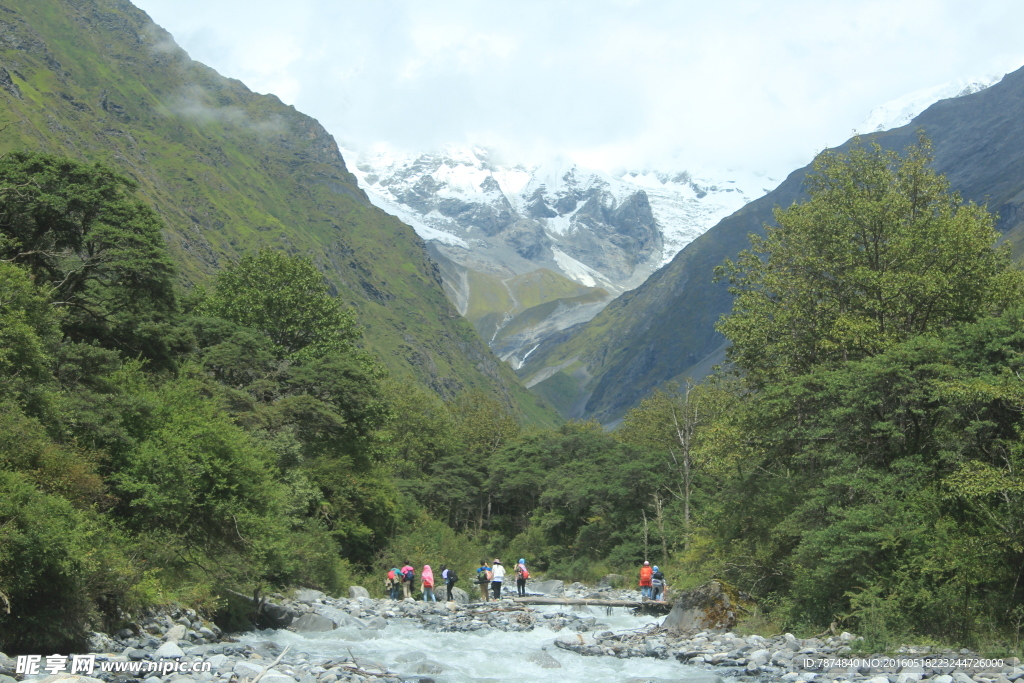 四姑娘山