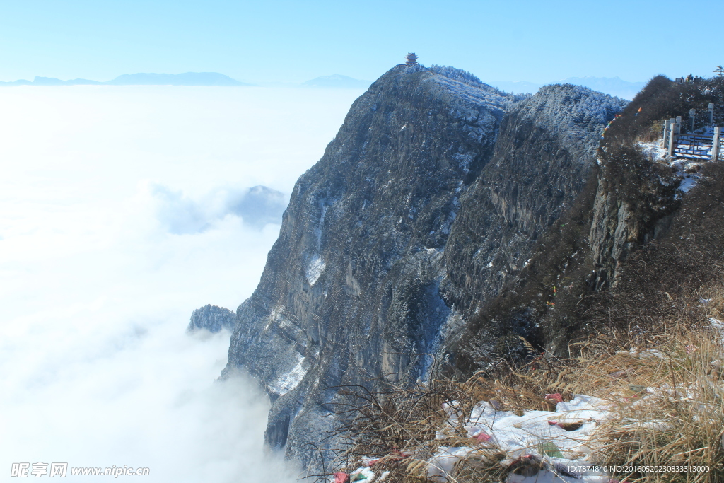 峨眉山雪景