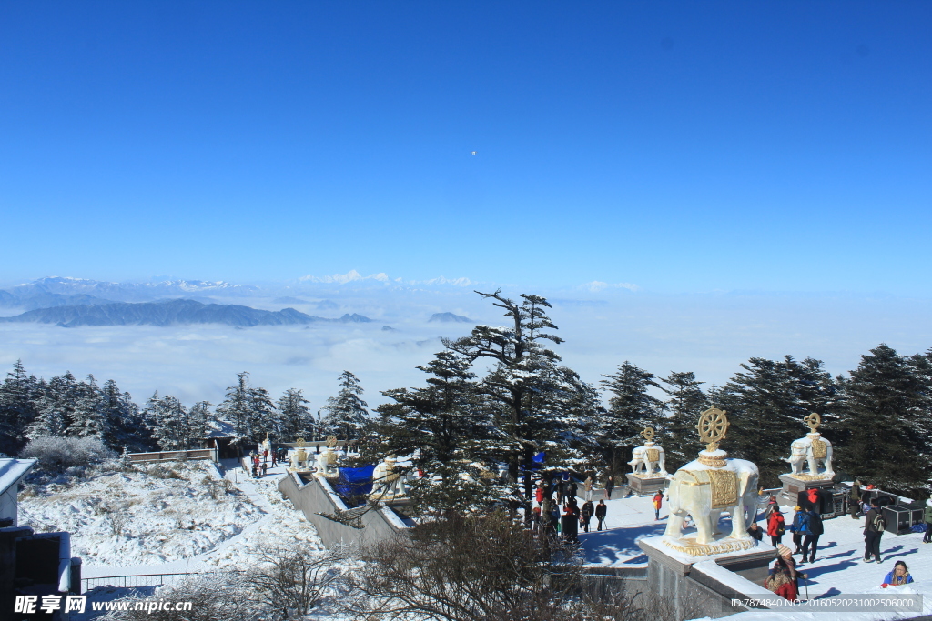 峨眉山雪景