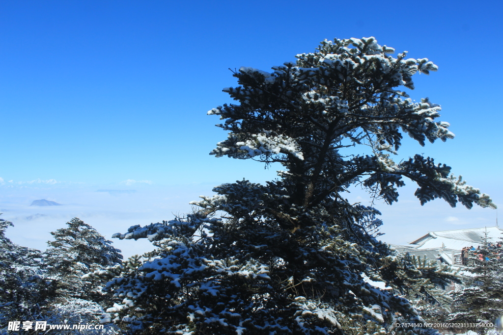 峨眉山雪景