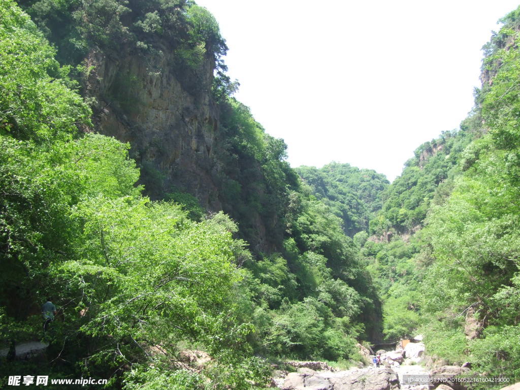 小沟背