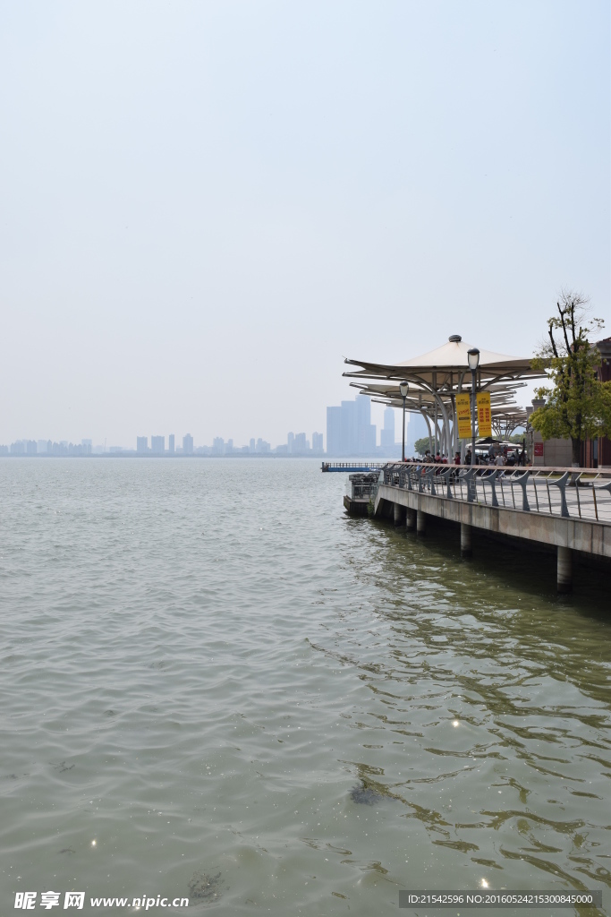 金鸡湖