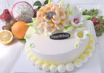 奶油生日蛋糕