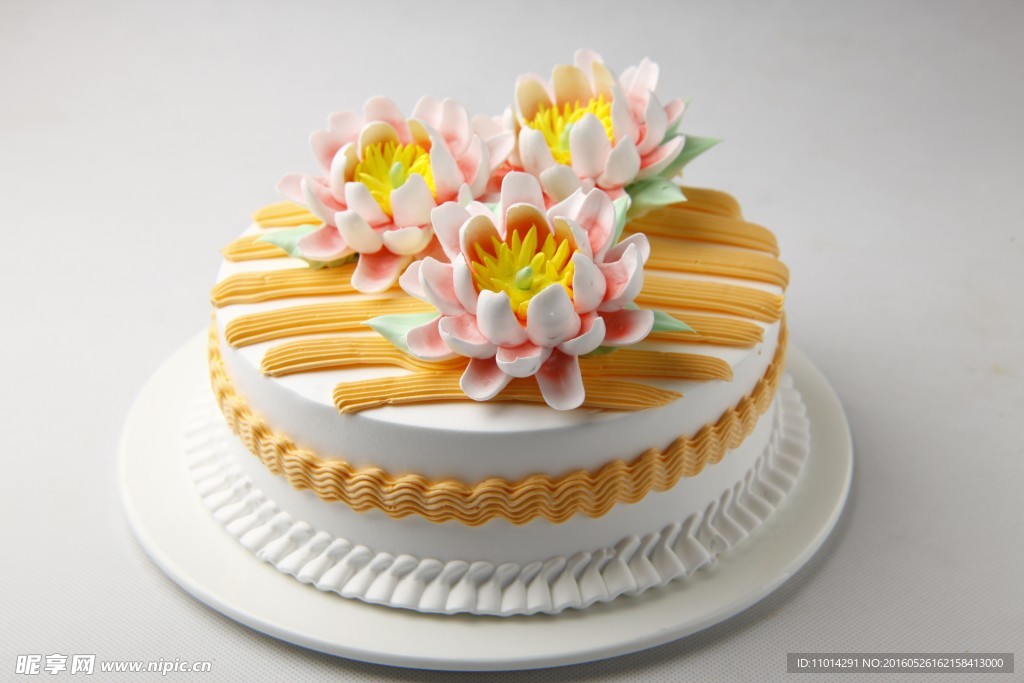 奶油生日蛋糕