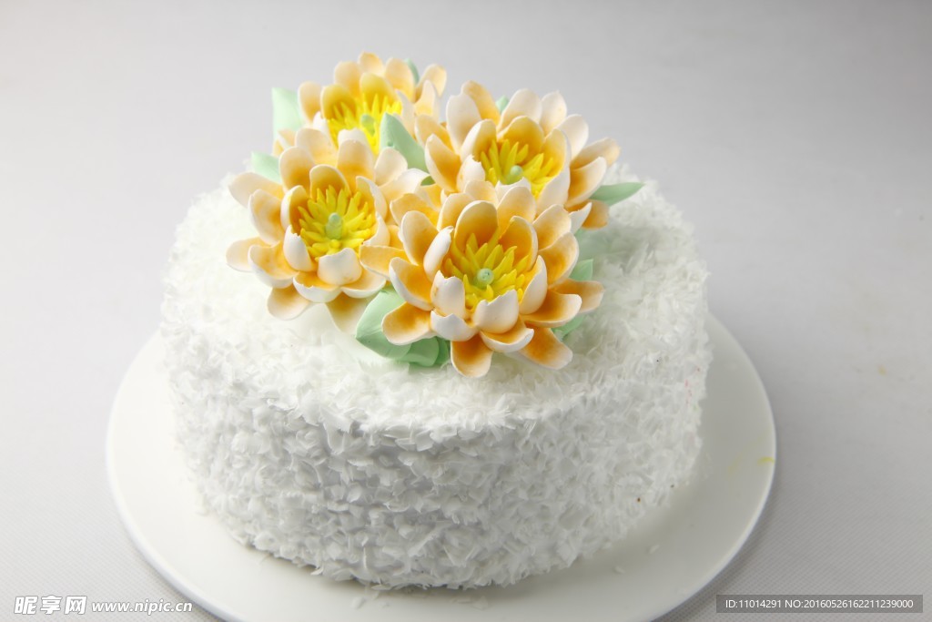 奶油生日蛋糕