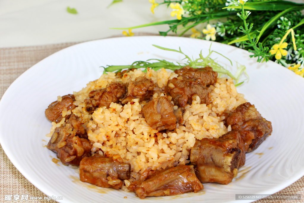 排骨手抓饭