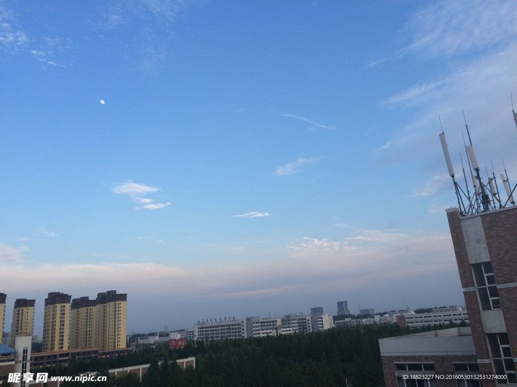 畅游蓝天