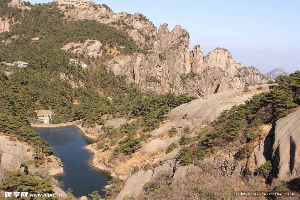 黄山水潭