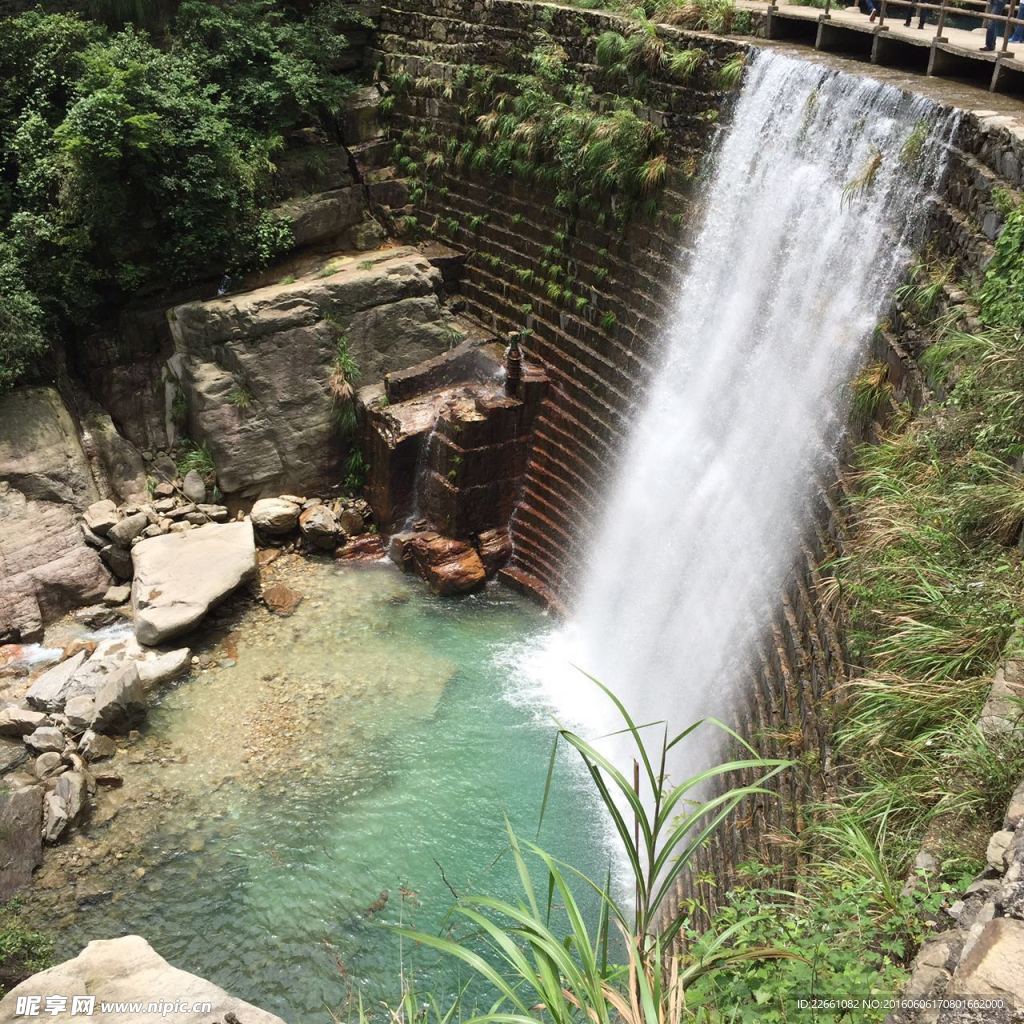 庐山碧龙潭