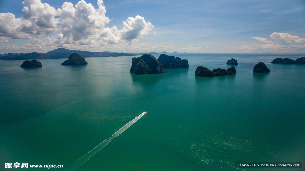 海岸峡谷风光