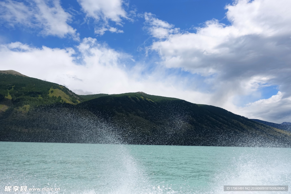 喀纳斯湖