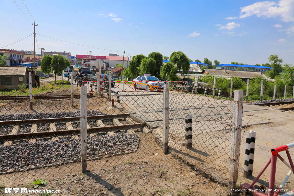 铁道路口