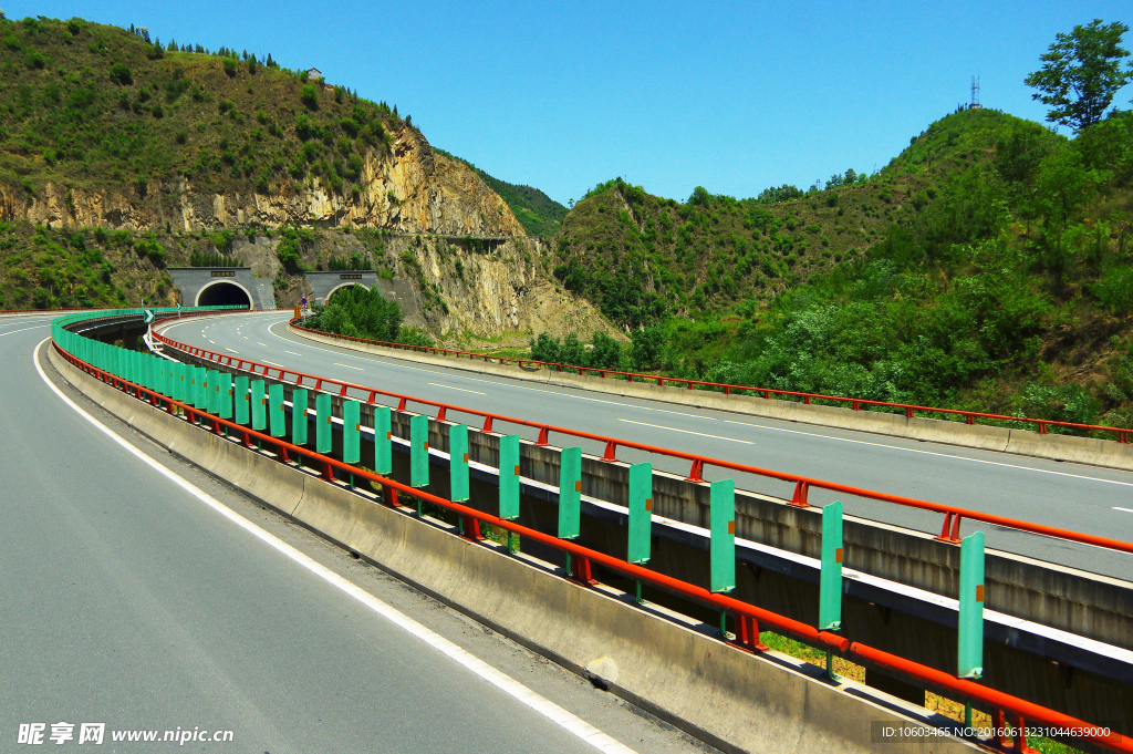 交通山水 公路隧道