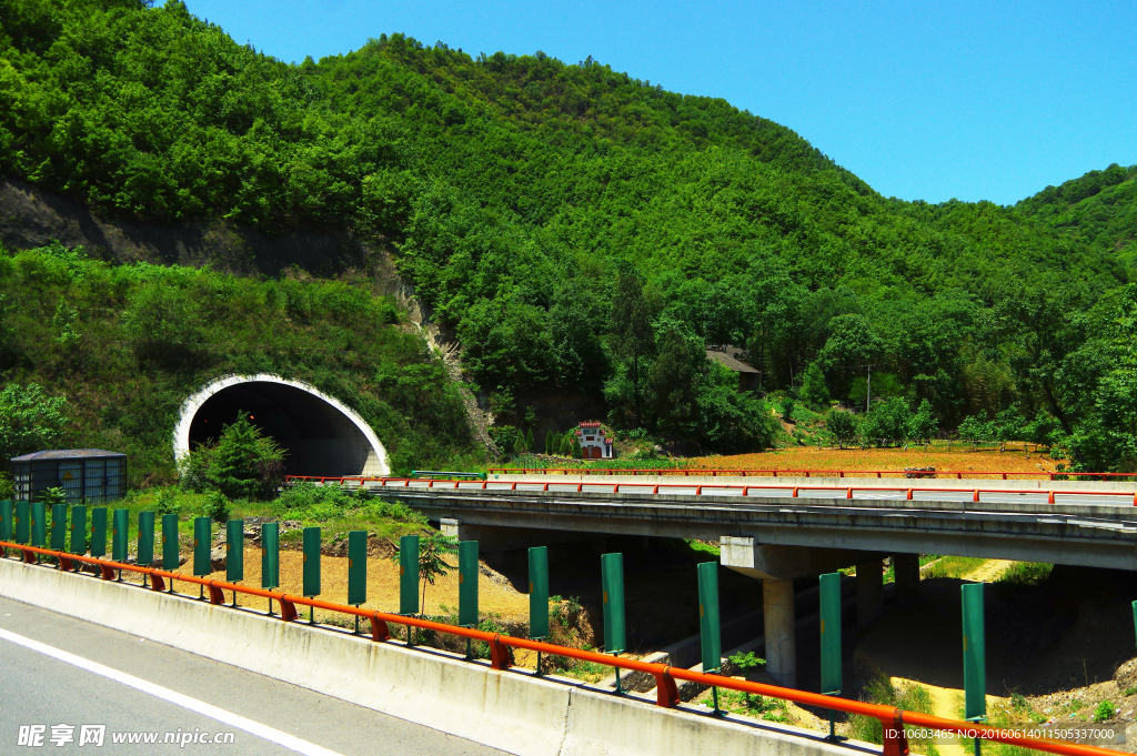 交通路桥 建筑山水