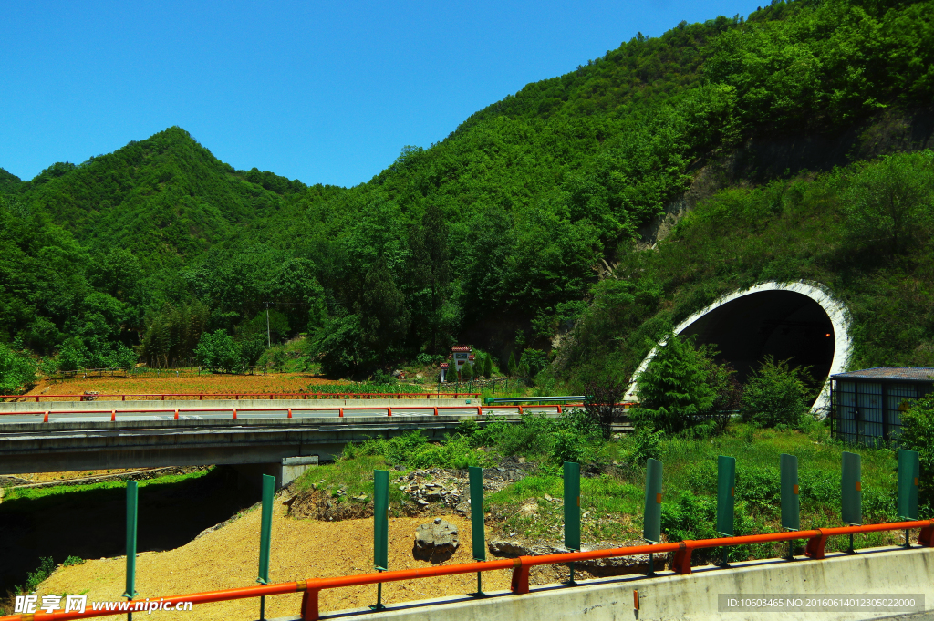 交通路桥 建筑山水