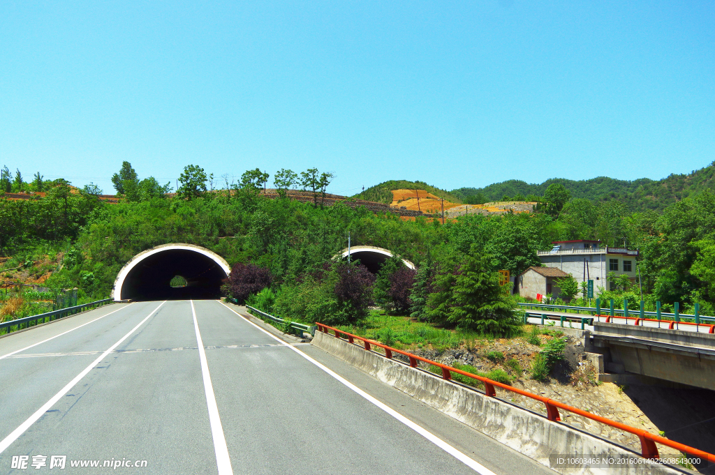 路桥建筑 公路民居