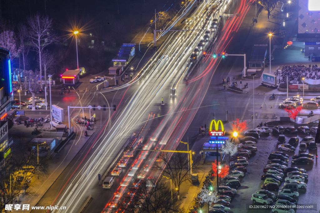 淄博公路车流夜景