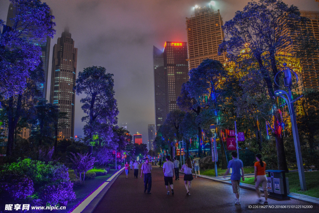 广州花城广场夜景