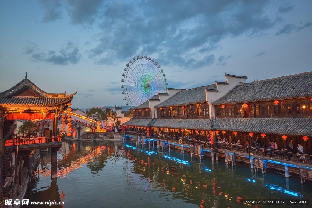 横店影视城梦幻谷江南水乡夜景