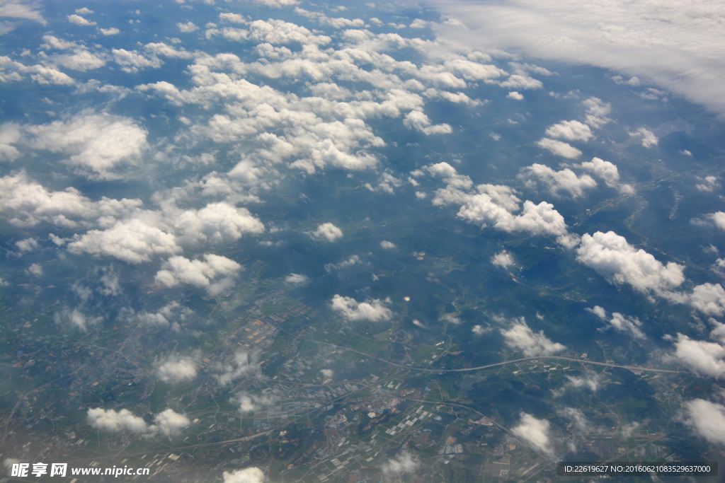 云端高空