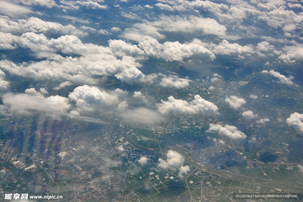 云端高空