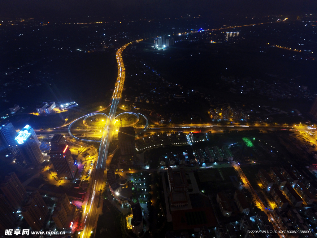 公路夜景