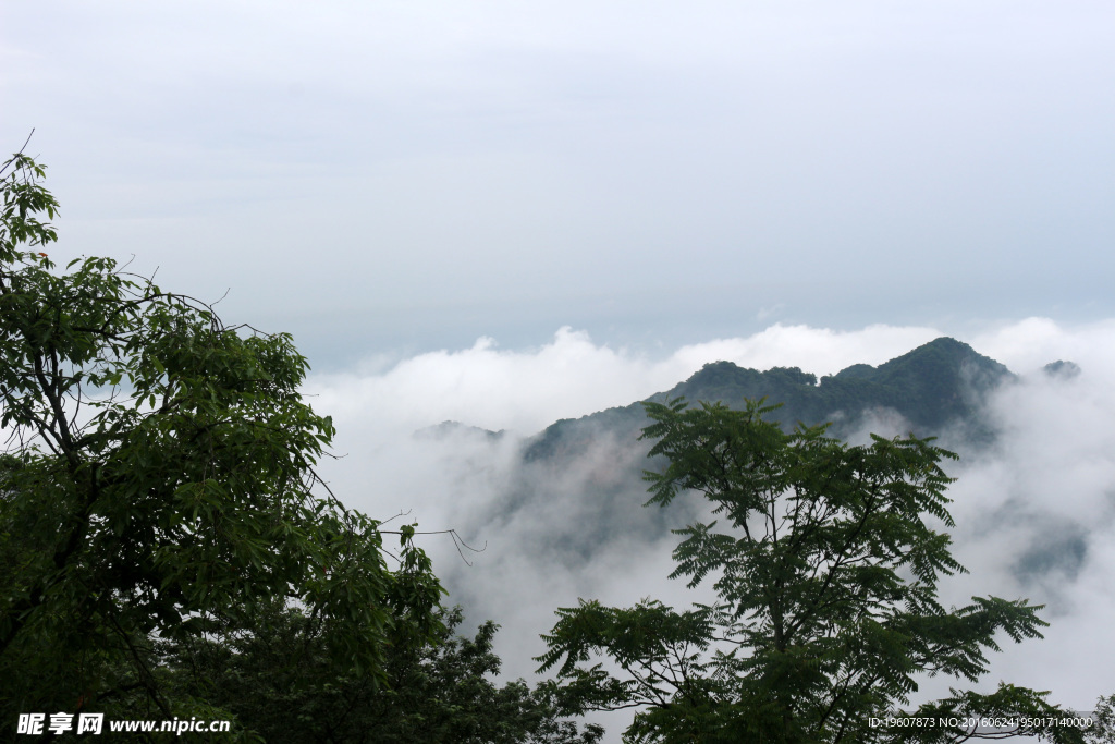 青城山