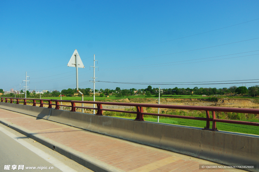 交通田园 公路建筑