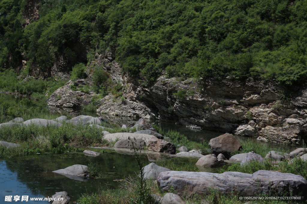 小河