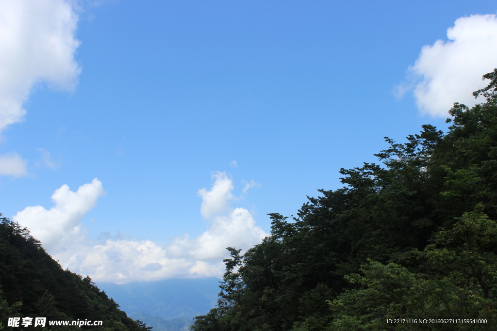 天空