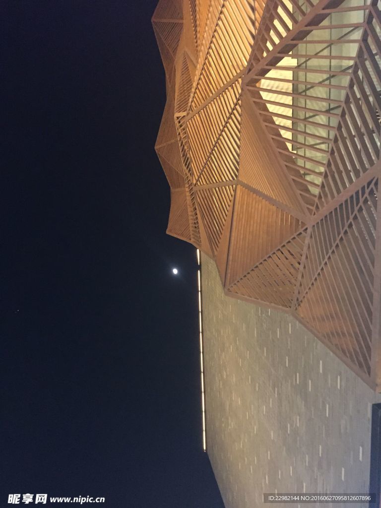 深圳八号仓建筑