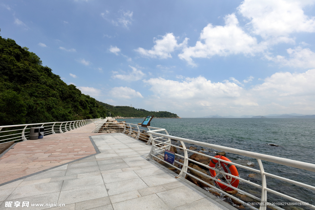 深圳背仔角海滨栈道