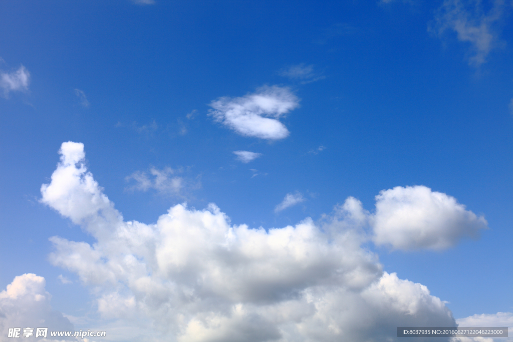 蓝天白云