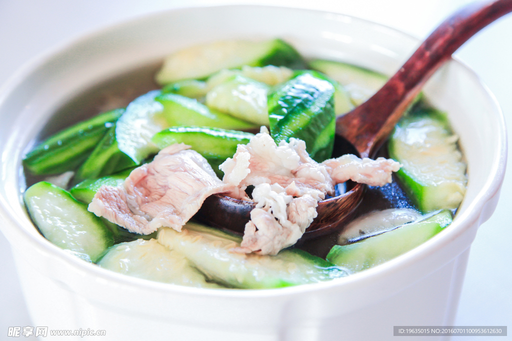 丝瓜瘦肉汤