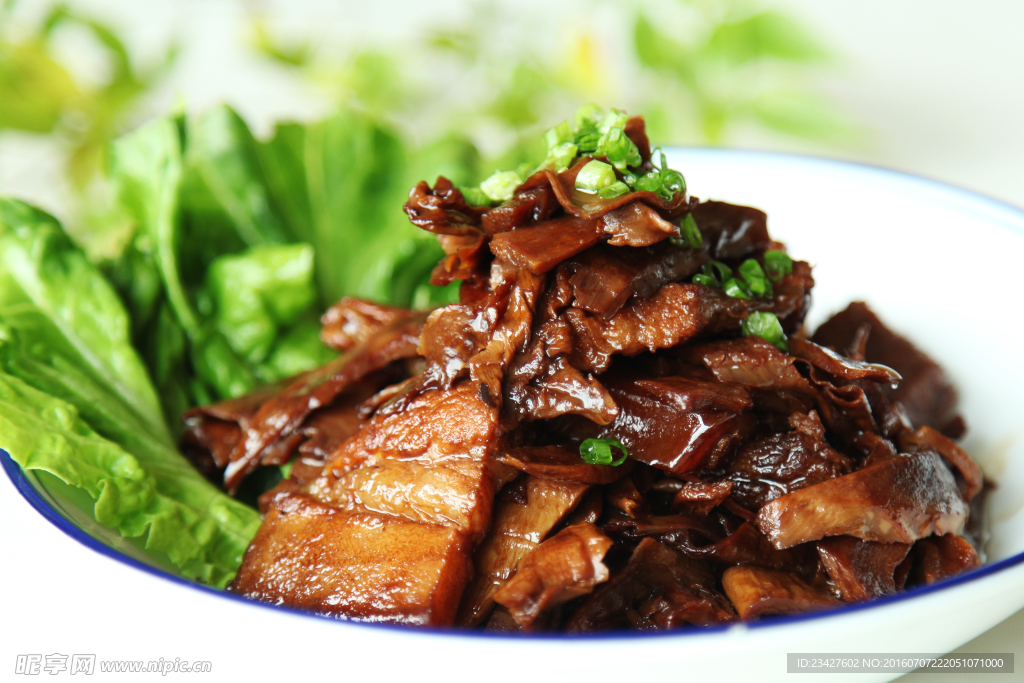 腊笋烧肉