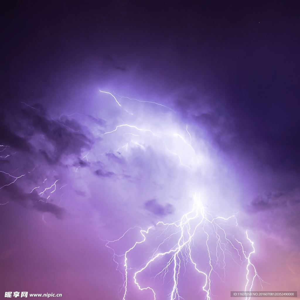 绚丽的雷电景色