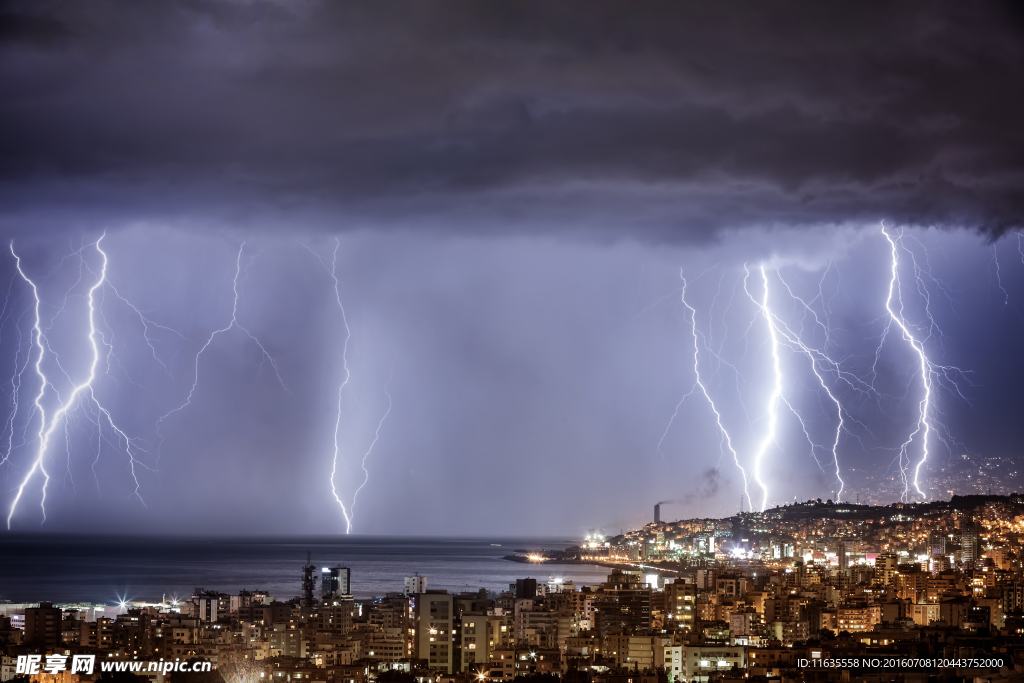 绚丽的雷电景色
