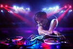 时尚潮流的DJ