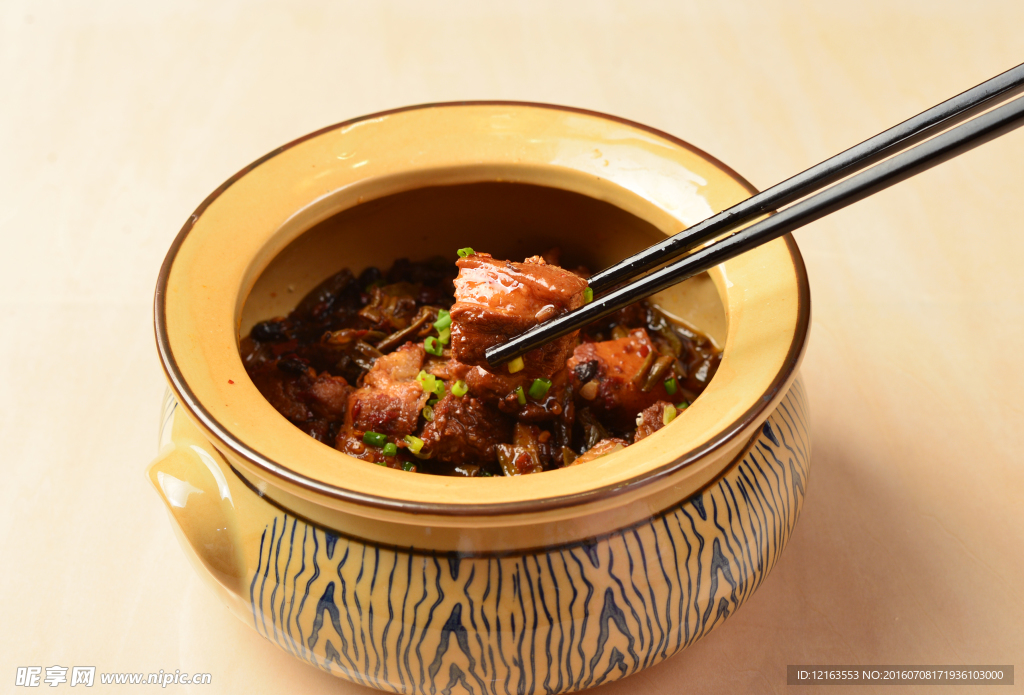 罐子焖肉