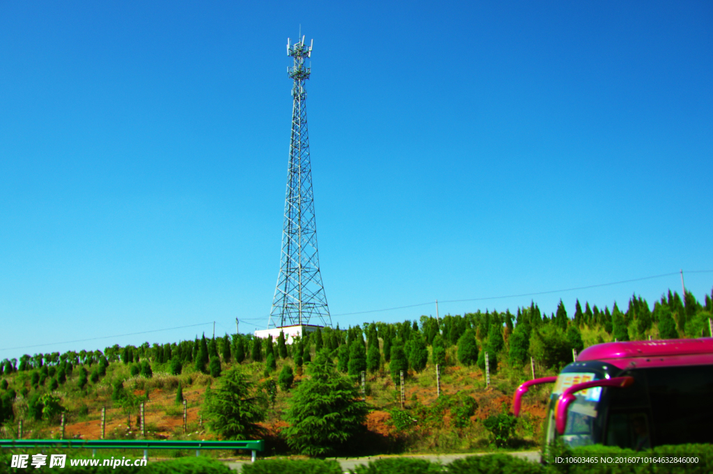 交通风景 山丘铁塔