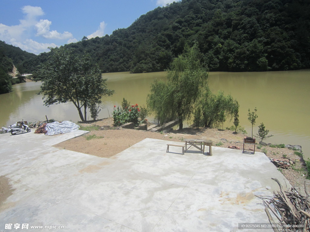 水库