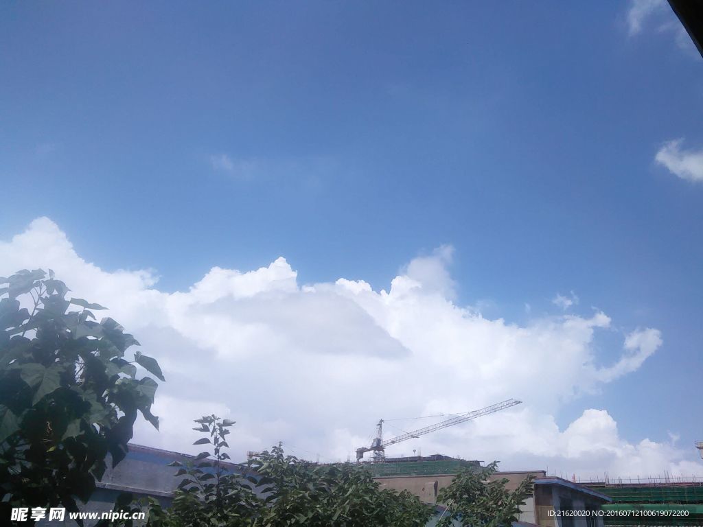 天空 蓝天