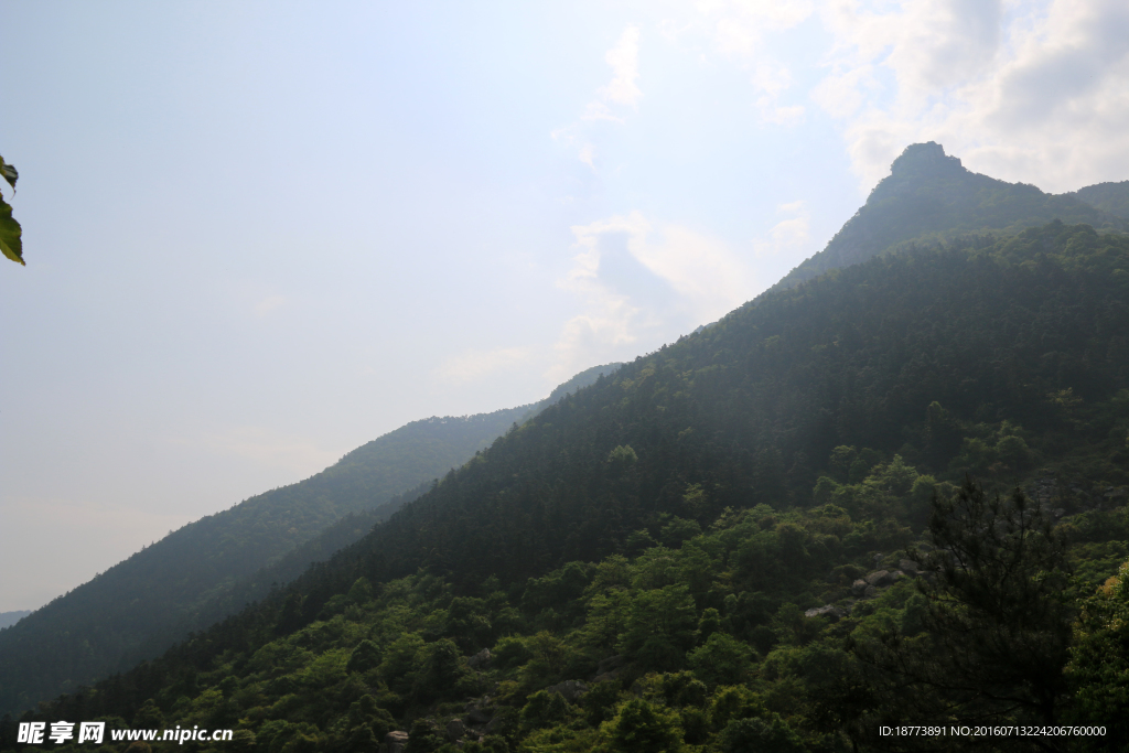山峰
