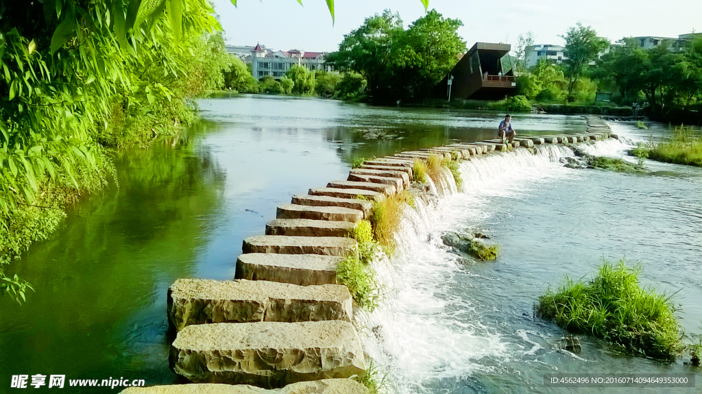 堤坝