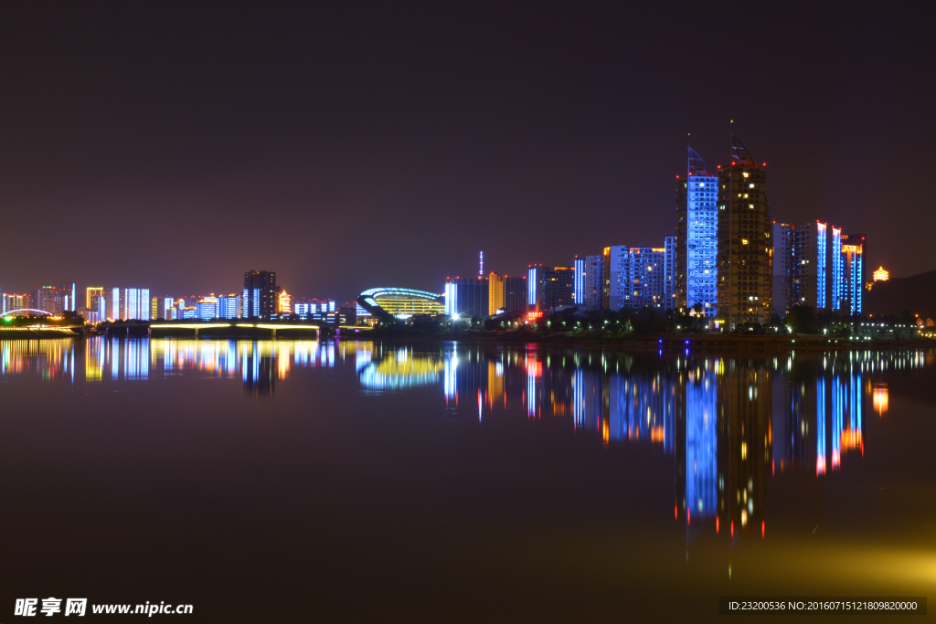 绵阳三江桃花岛夜景