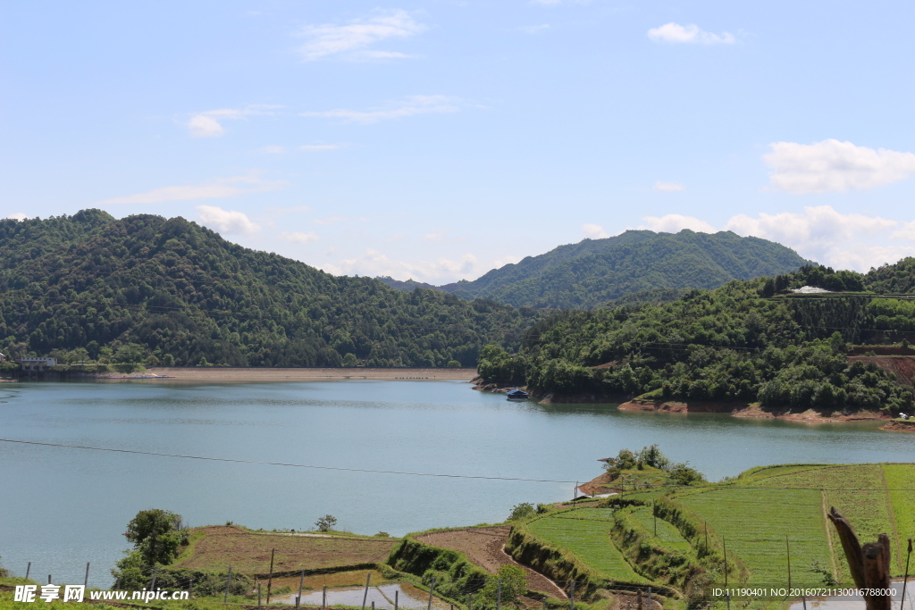 湖泊