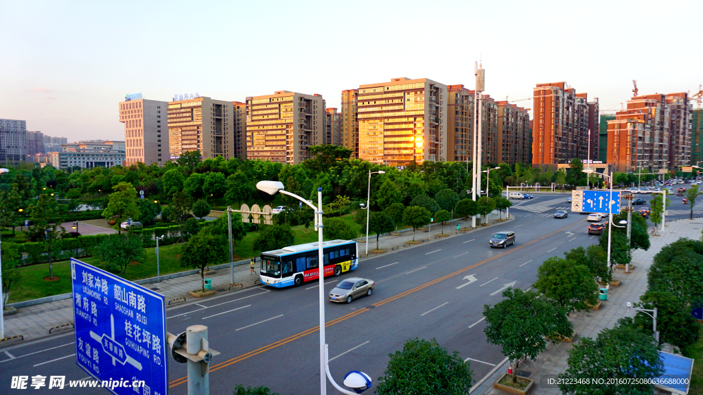 芙蓉南路街景