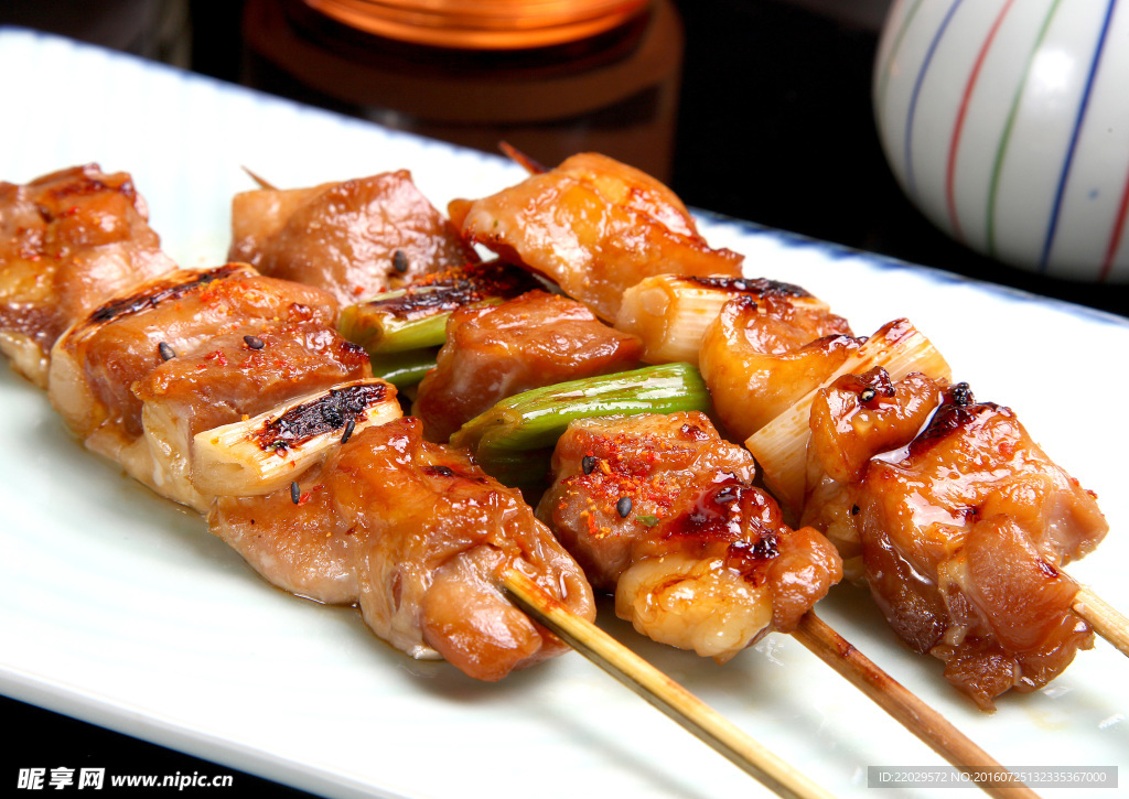 汁烤鸡肉串