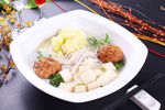 狮子头烩白菜豆腐