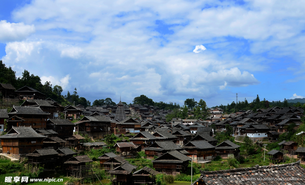 岜扒全景